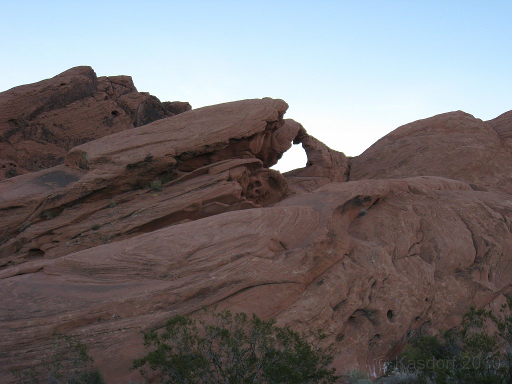 Las Vegas 2010 - Valley of Fire 1181.JPG - The 2010 Las Vegas Fire - Ice and Sweat Tour. Half Marathon, Red Rock Canyon, Mt. Charleston, Casinos, Valley of Fire.... and buffets!